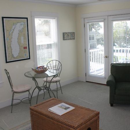 Captain'S Cottage Suites Grand Haven Δωμάτιο φωτογραφία