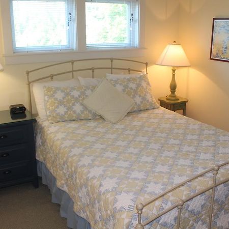 Captain'S Cottage Suites Grand Haven Δωμάτιο φωτογραφία