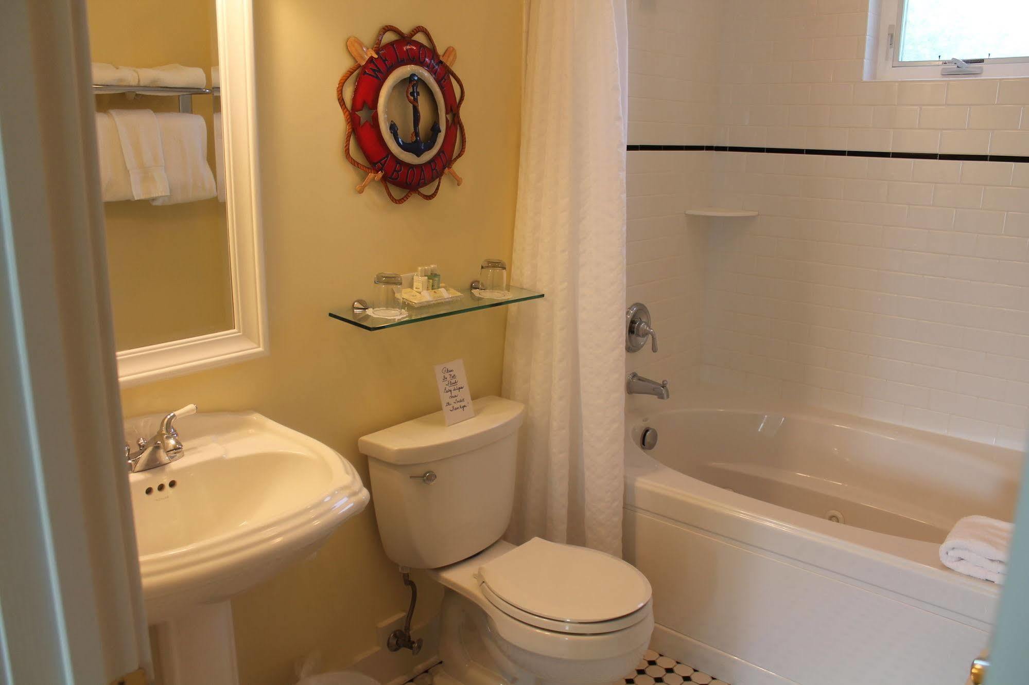 Captain'S Cottage Suites Grand Haven Εξωτερικό φωτογραφία